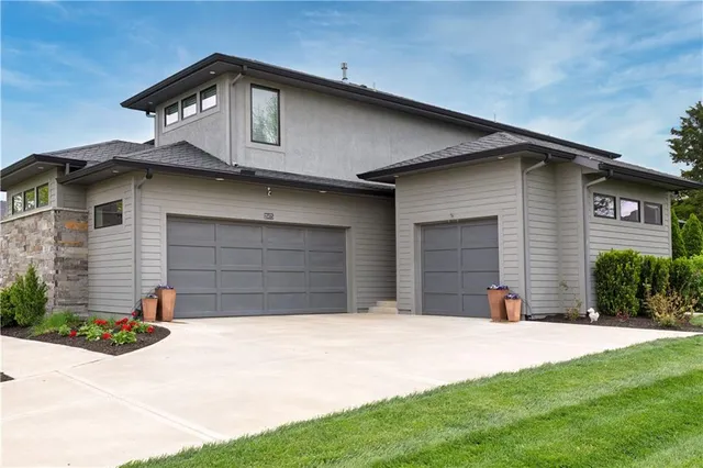 $1,475,000 | 25075 West 105th Terrace, Olathe, KS 66061