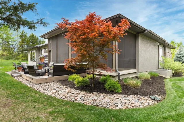 $1,475,000 | 25075 West 105th Terrace, Olathe, KS 66061