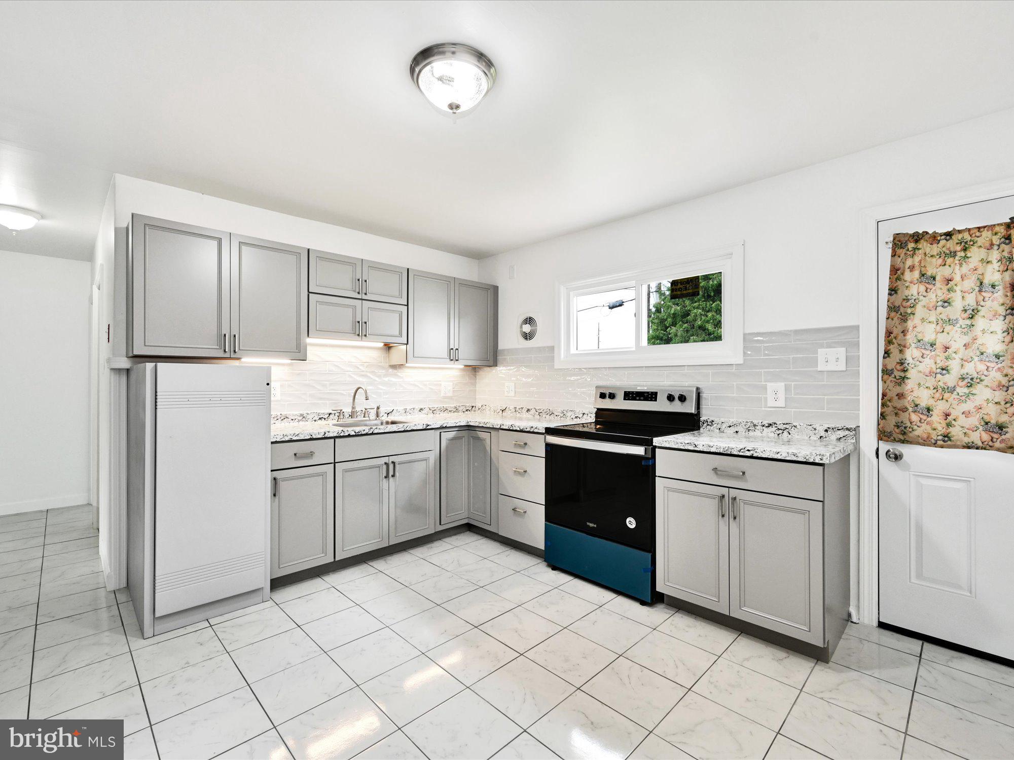 5204 Sunset Road Temple, PA 19560 - Photo 10 of 26 Gallery Image 10