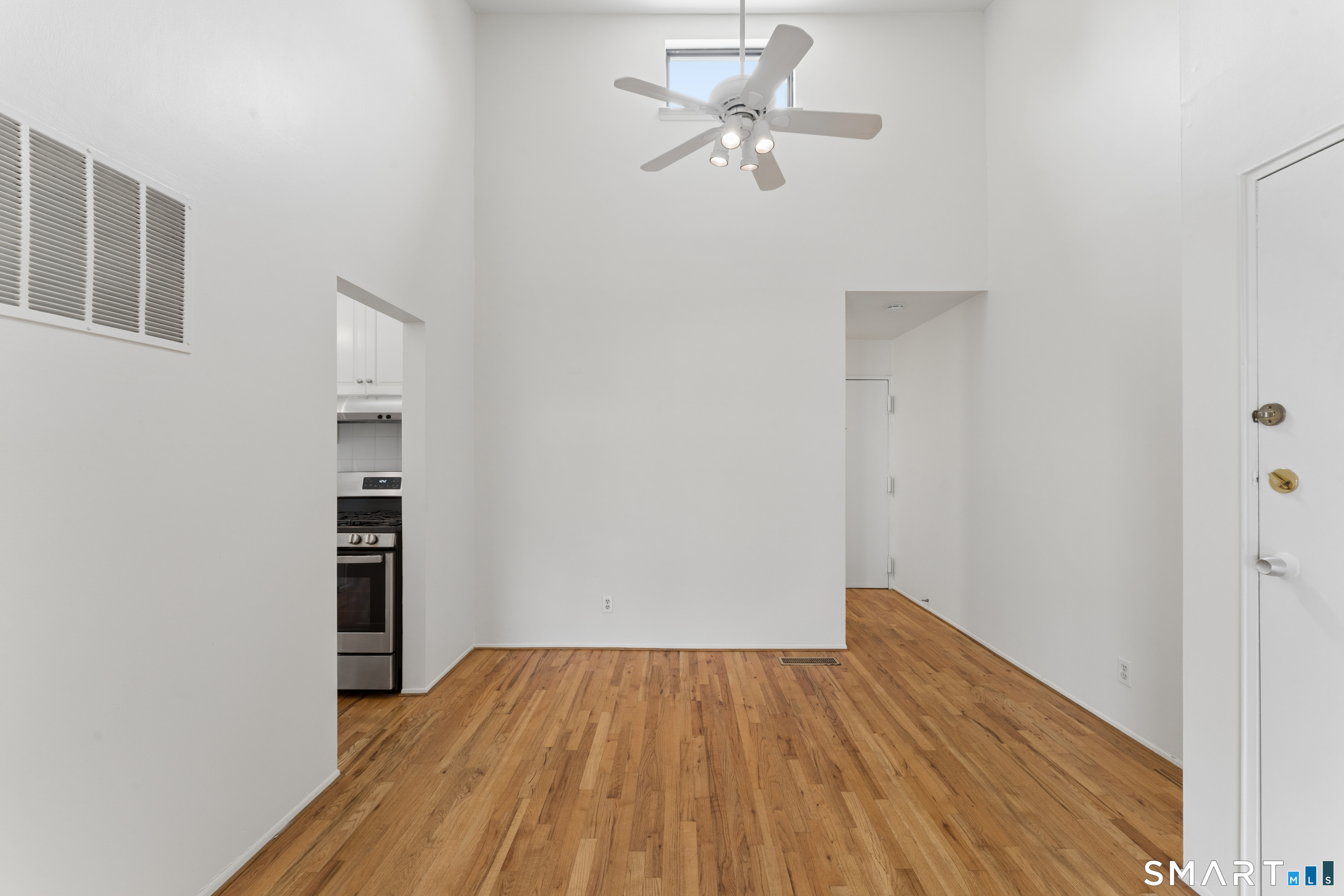 82 Olcott Way, Unit 82 Ridgefield, CT 06877 - Photo 4 of 22 Gallery Image 4