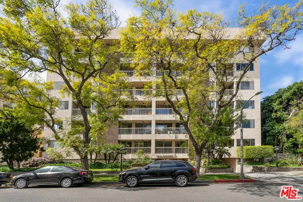 a car parked in front of a building