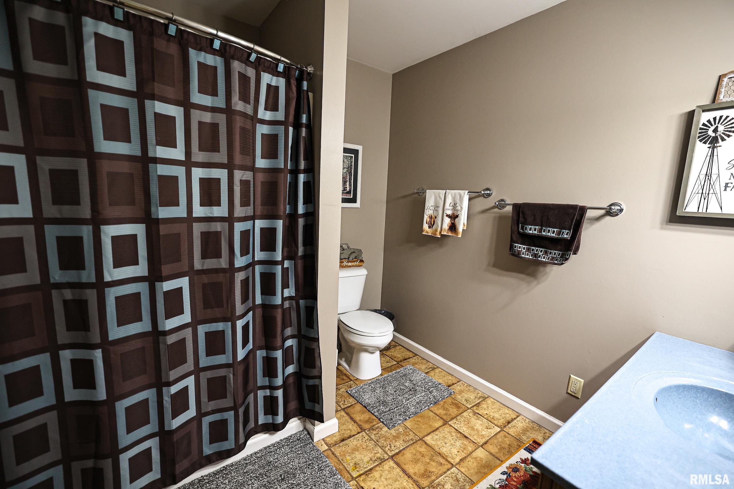 24080 287th Avenue Barry, IL 62312 - Photo 19 of 86