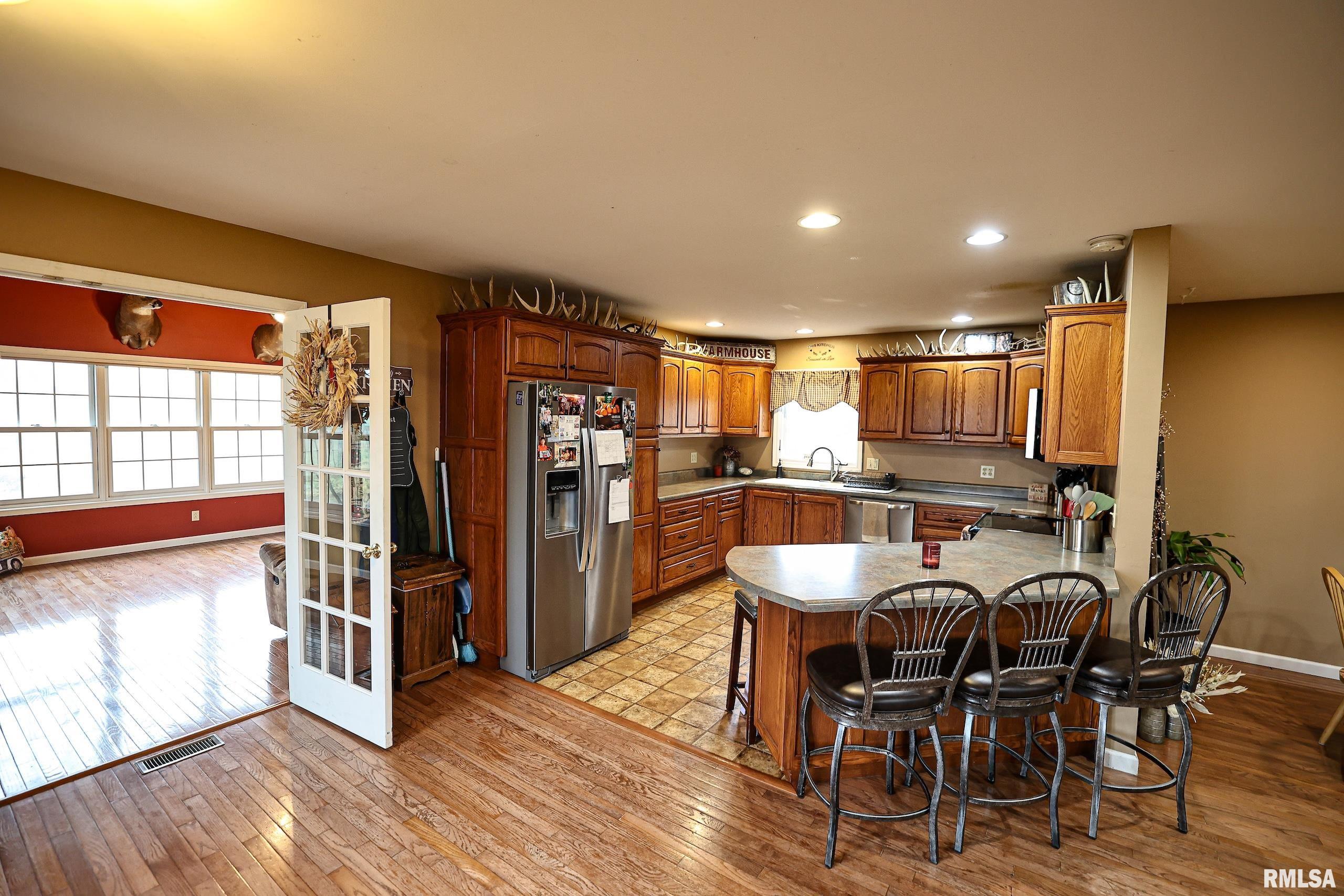 24080 287th Avenue Barry, IL 62312 - Photo 2 of 86