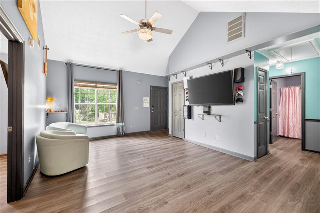 270 Griffith Street Winder, GA 30680 - Photo 6 of 25