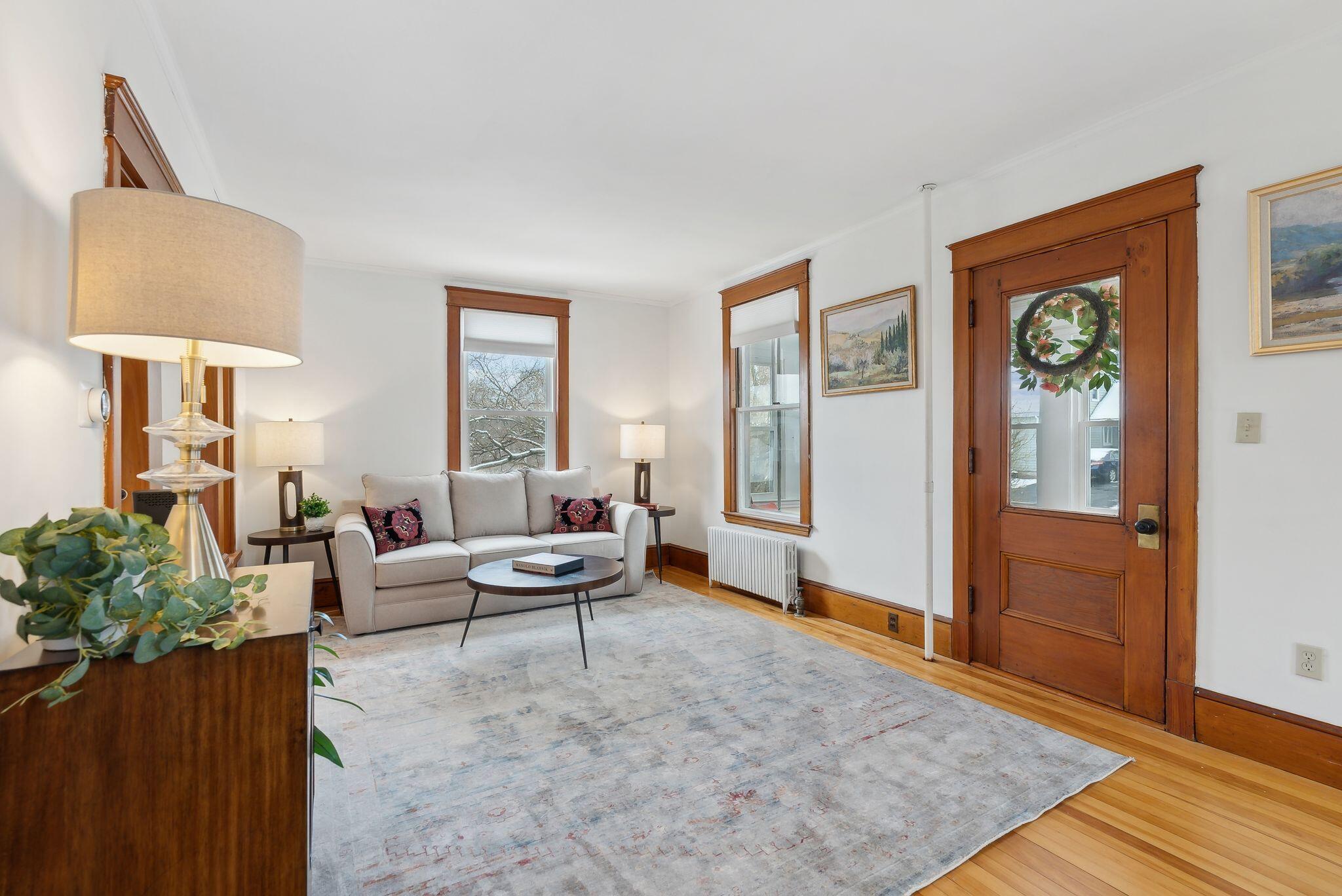 32 Rosedale Street Portland, ME 04103 - Photo 10 of 49 Living Room