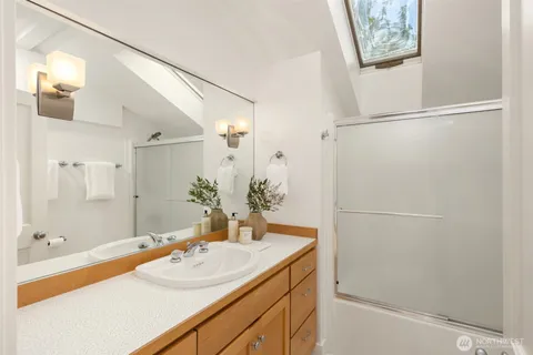 $1,468,000 | 6575 Honeysuckle Lane, Bainbridge Island, WA 98110
