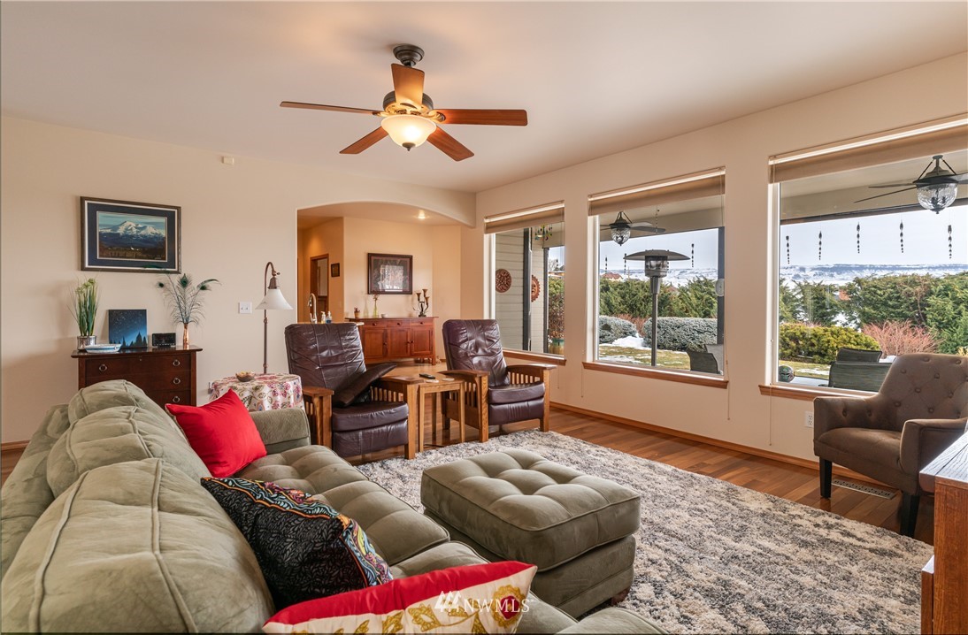 2308 Lester Road Wenatchee, WA 98801 - Photo 10 of 40 Gallery Image 10