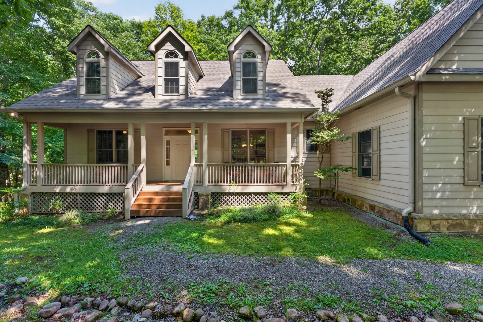 1835 Ridge Cliff Drive Monteagle, TN 37356 - Photo 2 of 49