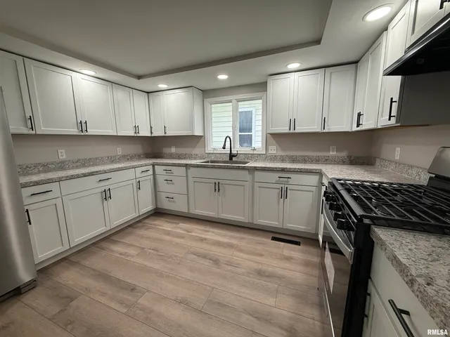 $150,000 | 233 West Spruce Street, Canton, IL 61520