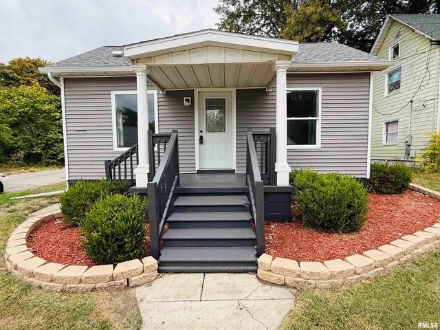 $150,000 | 233 West Spruce Street, Canton, IL 61520