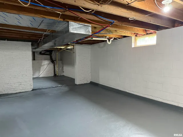 $150,000 | 233 West Spruce Street, Canton, IL 61520