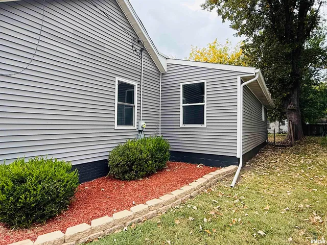 $150,000 | 233 West Spruce Street, Canton, IL 61520