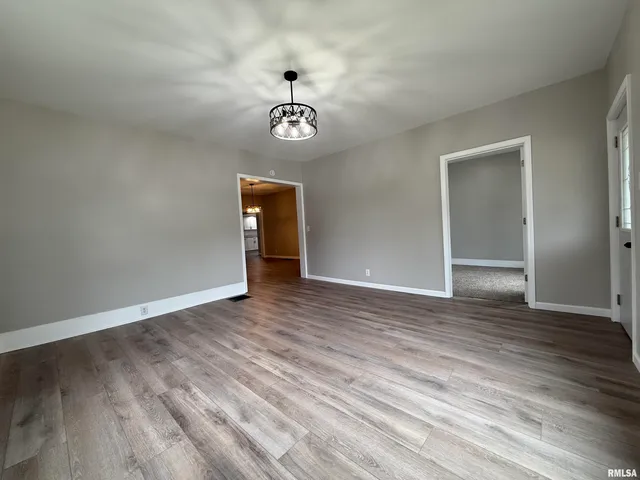 $150,000 | 233 West Spruce Street, Canton, IL 61520