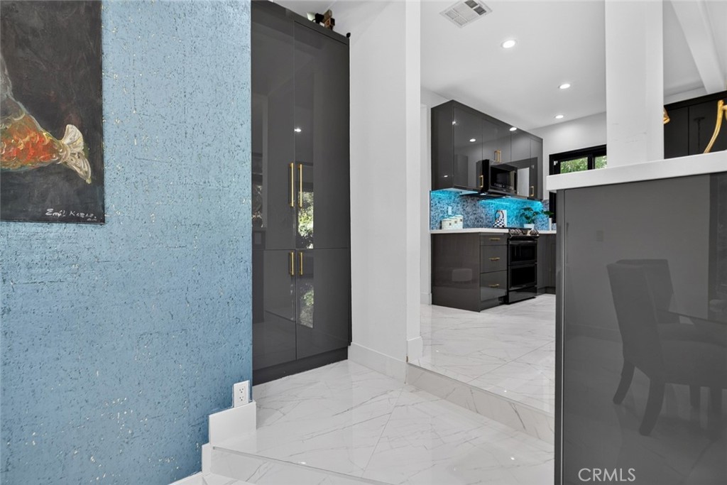 2311 Stonyvale Road Tujunga, CA 91042 - Photo 6 of 56 Gallery Image 6