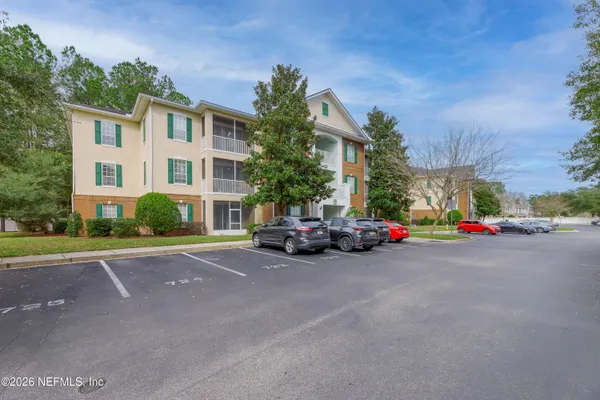$180,000 | 785 Oakleaf Plantation Parkway, Unit 1913, Orange Park, FL 32065