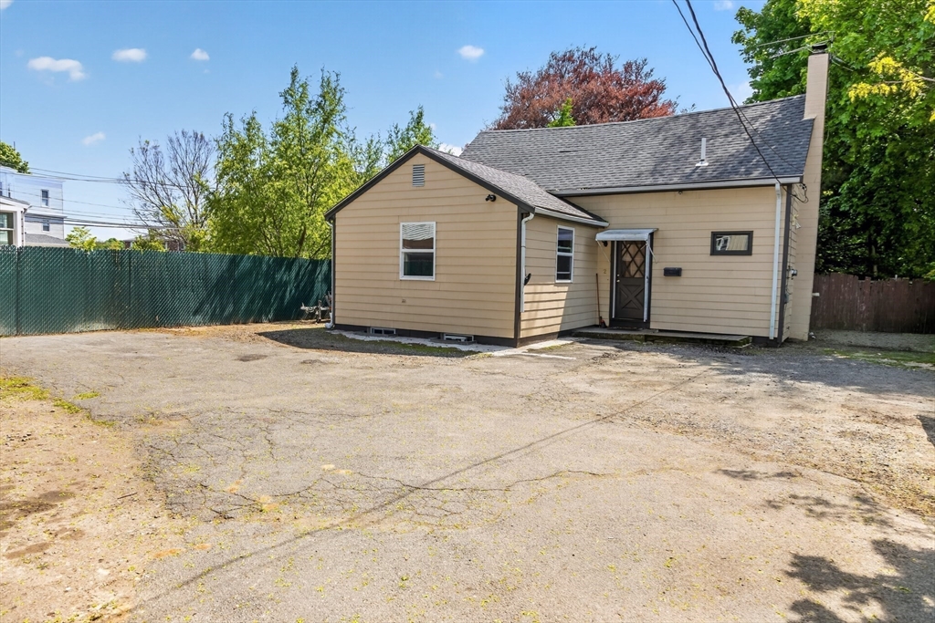 2 Mill Street Beverly, MA 01915 - Photo 3 of 11