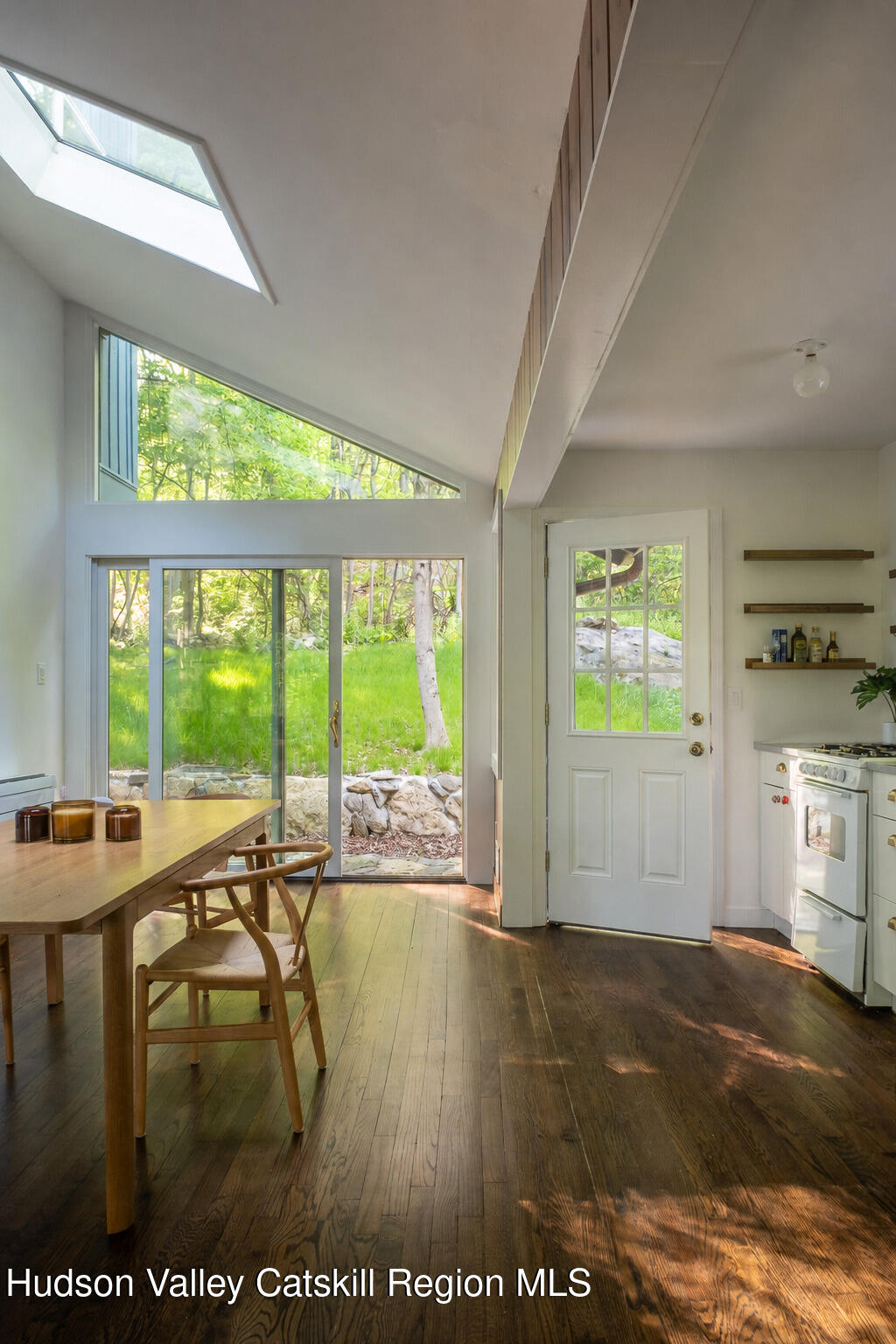317 Lake Shore Road Putnam Valley, NY 10579 - Photo 9 of 22 9