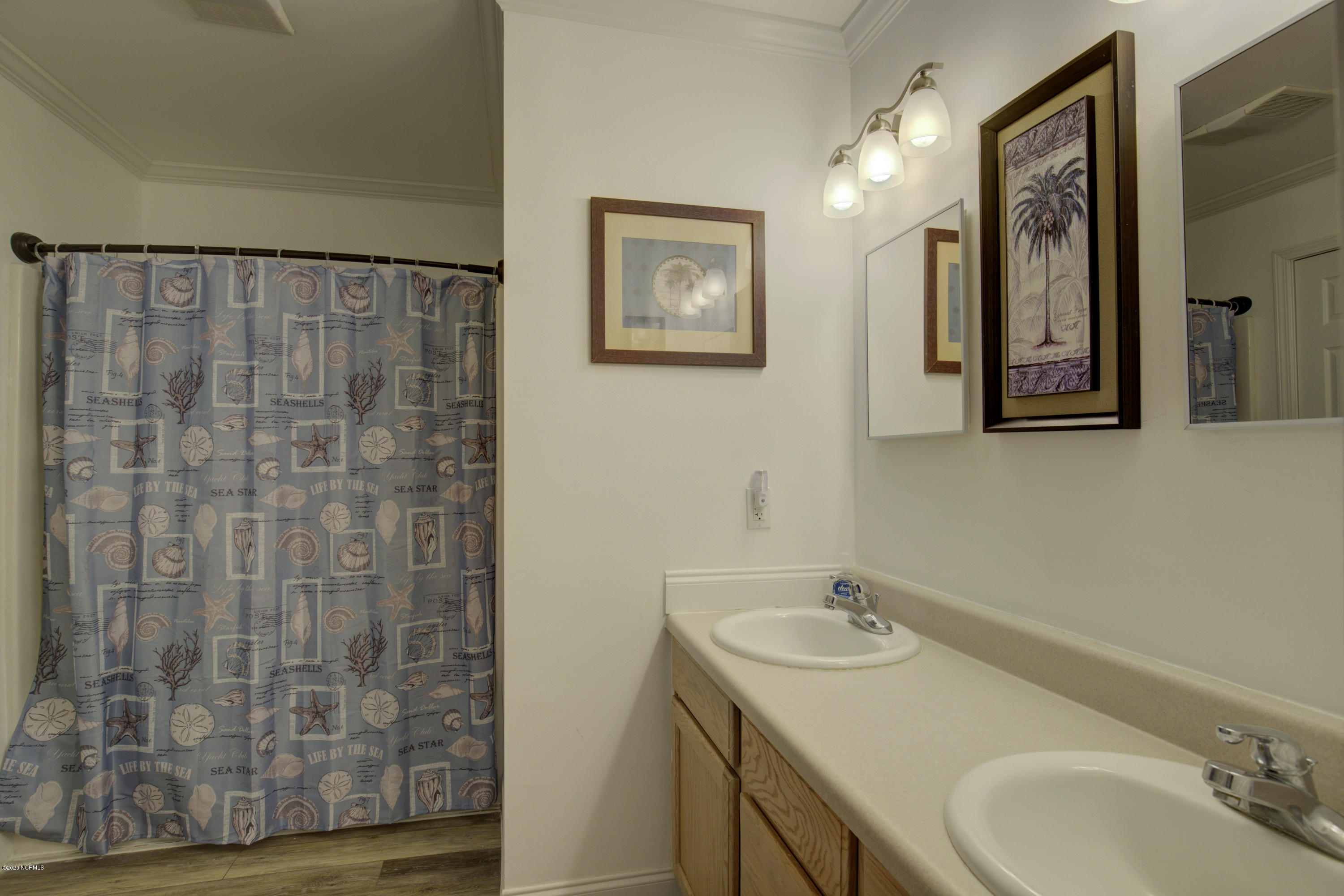 1259 New River Inlet Road North Topsail Beach, NC 28460 - Photo 11 of 31 1259 New River Inlet Road - Interiors -_