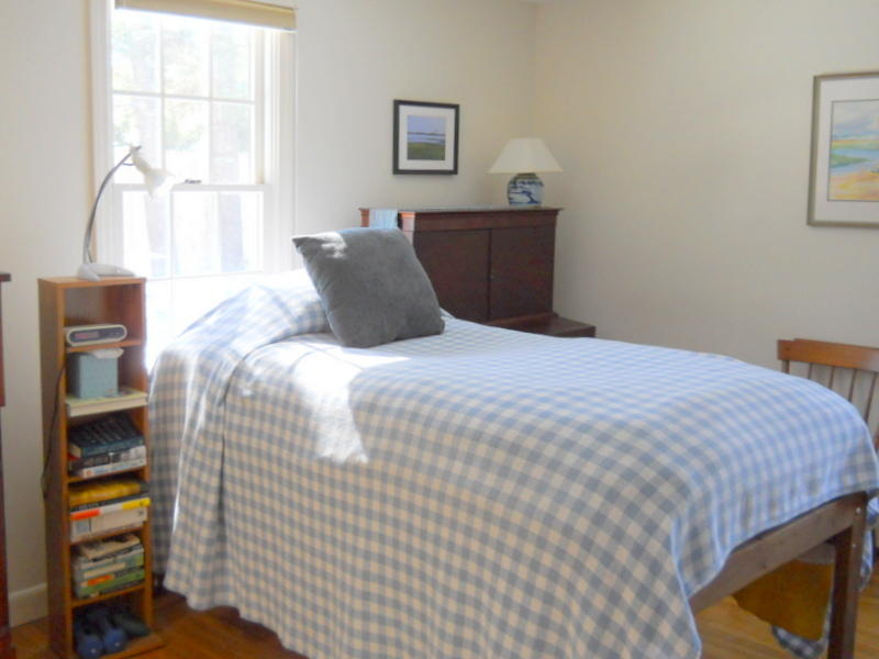 129 Hickory Hill Circle Osterville, MA 02655 - Photo 13 of 15 12-DSCN5326