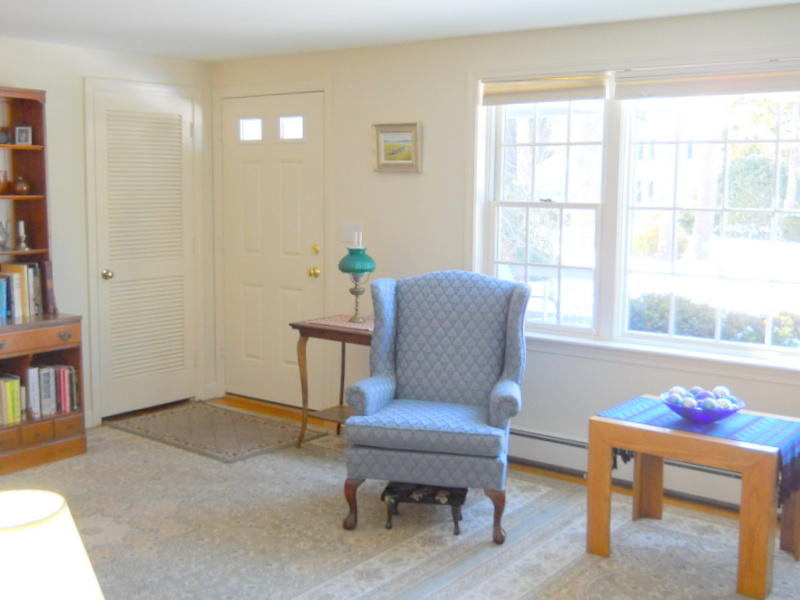 129 Hickory Hill Circle Osterville, MA 02655 - Photo 4 of 15 04-DSCN5316