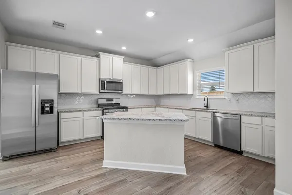 $2,800 | 14002 Starboard Reach Drive, Texas City, TX 77510