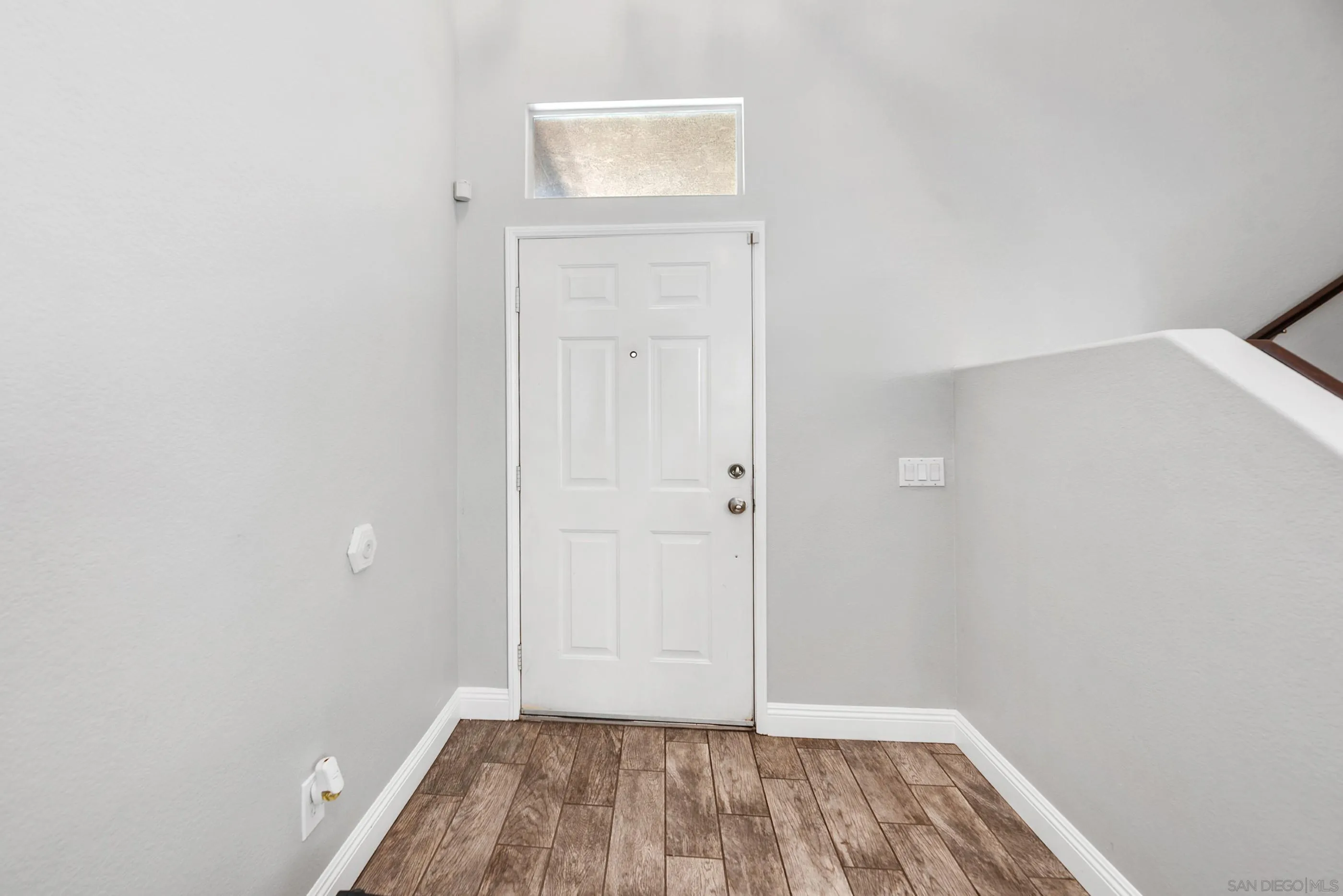 2969 River Dance Way Alpine, CA 91901 - Photo 4 of 40 an empty room with wooden floor