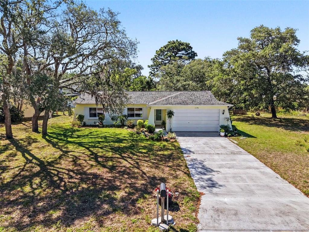 11196 Sheffield Road Spring Hill, FL 34608 - Photo 3 of 40