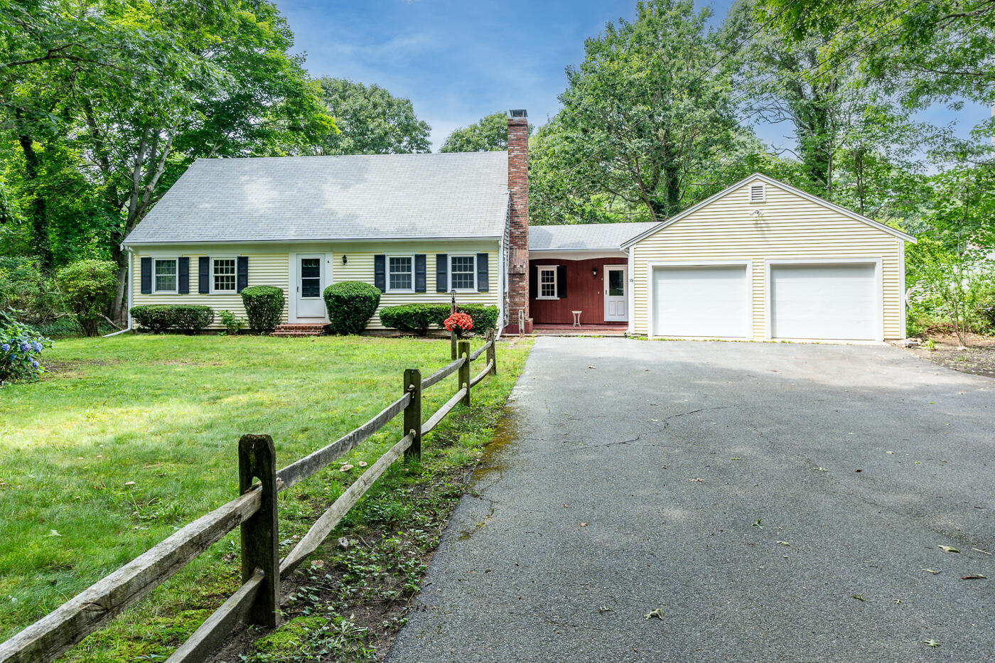 29 Harbor Hill Drive Orleans, MA 02653 - Photo 1 of 13 front view of a house with yard