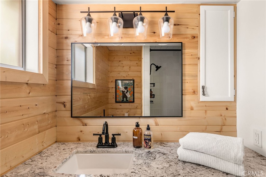 641 Buckingham Square Lake Arrowhead, CA 92352 - Photo 18 of 42