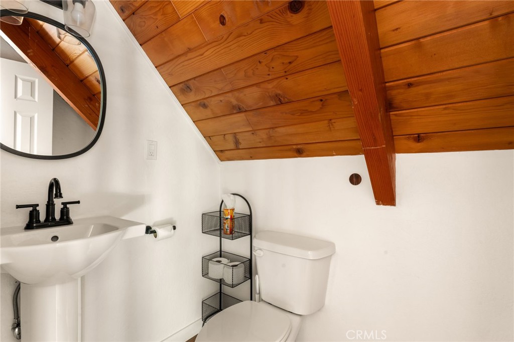 641 Buckingham Square Lake Arrowhead, CA 92352 - Photo 28 of 42