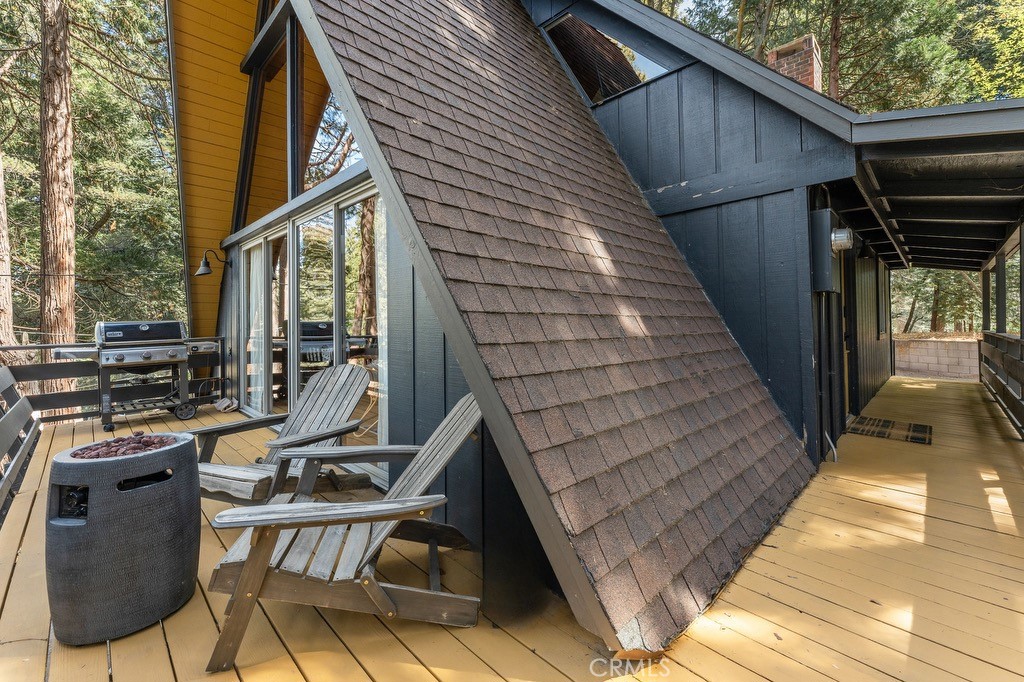 641 Buckingham Square Lake Arrowhead, CA 92352 - Photo 3 of 42