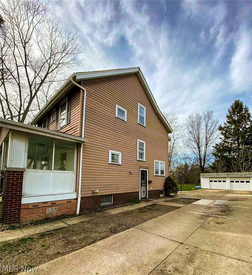 16869 Libby Road Maple Heights, OH 44137 - Photo 4 of 33