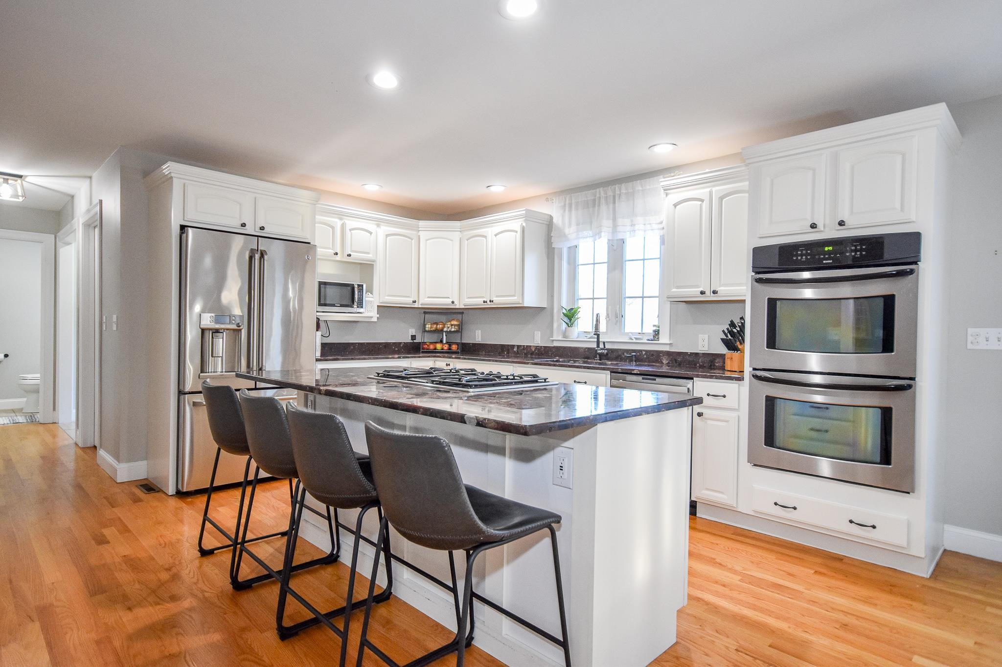 93 Tolend Road Barrington, NH 03825 - Photo 5 of 33 Gallery Image 5