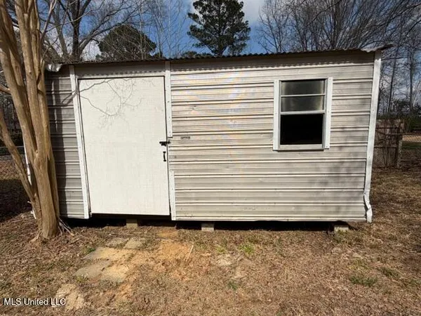 $139,900 | 5044 Mathis Road, Crystal Springs, MS 39059