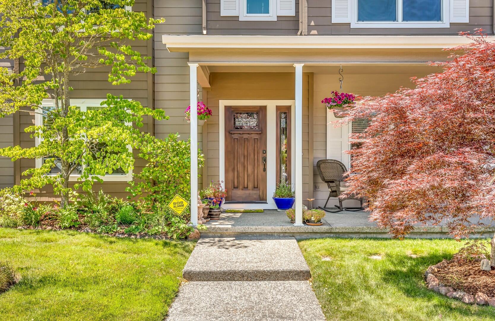 813 Buck Point Street Central Point, OR 97502 - Photo 5 of 57 9R9A2725