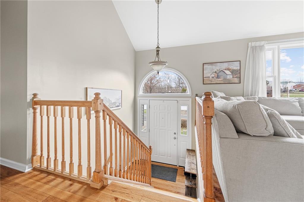 294 Spring Run Road Crescent, PA 15046 - Photo 3 of 34 Vaulted entry
