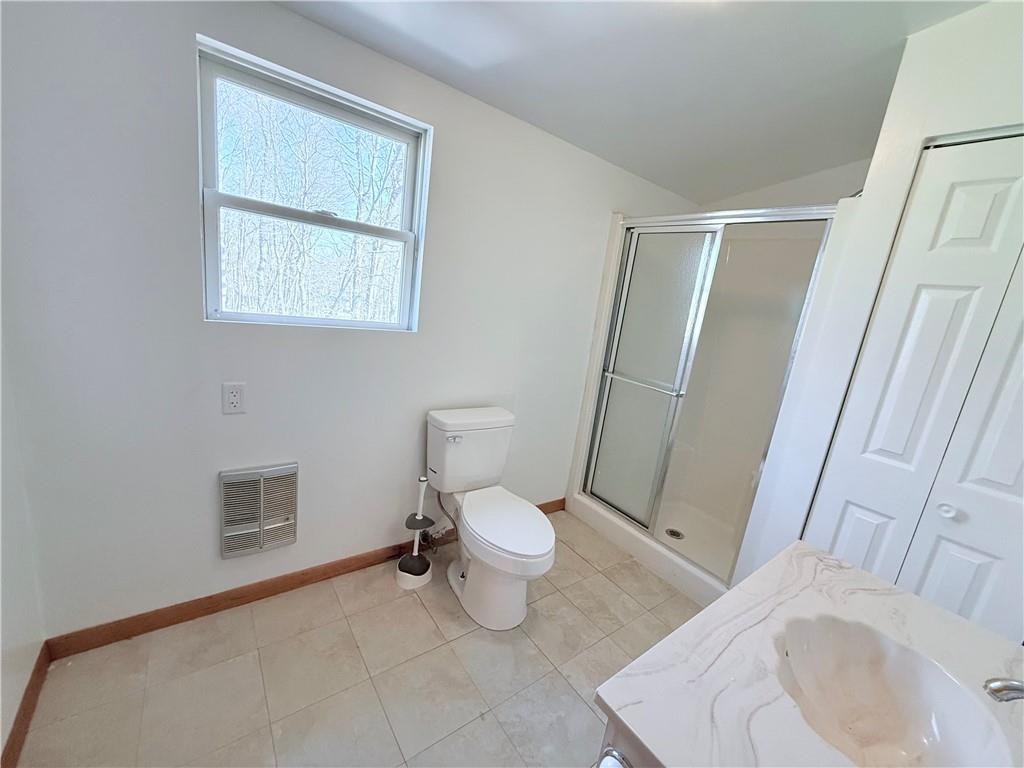 2724 Lookout Drive Elizabeth, PA 15037 - Photo 26 of 31 a bathroom with a sink and a toilet