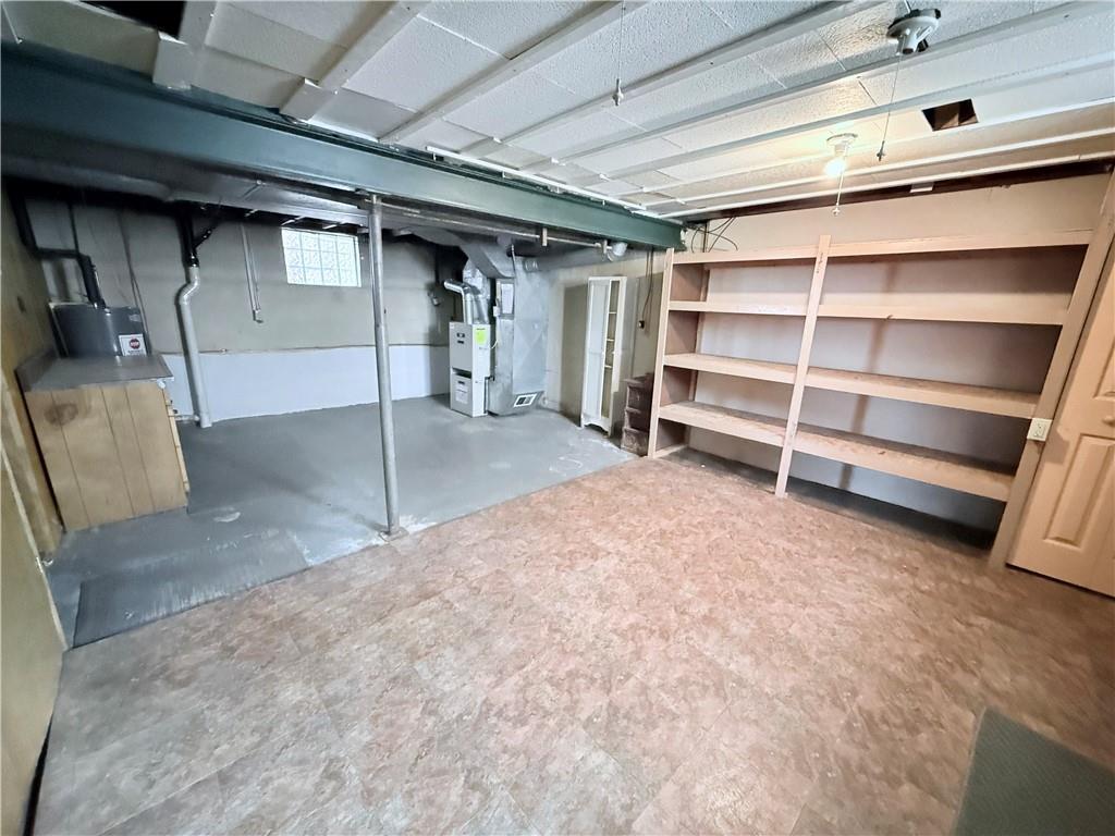2724 Lookout Drive Elizabeth, PA 15037 - Photo 29 of 31 a view of a storage & utility room