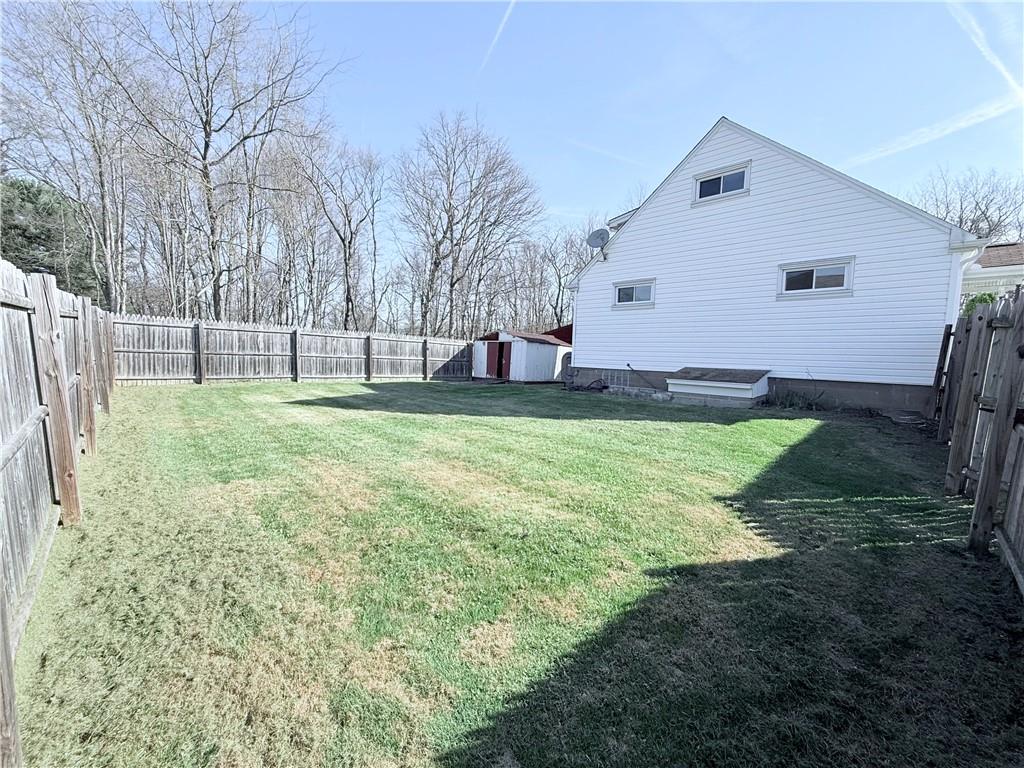 2724 Lookout Drive Elizabeth, PA 15037 - Photo 31 of 31 a view of a backyard with a house