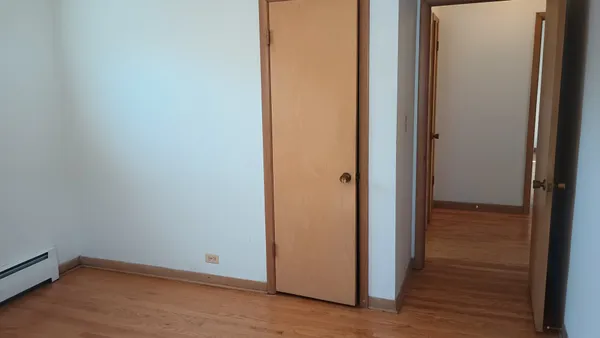 $2,500 | 4950 Greenwood Street, Unit 3E, Skokie, IL 60077