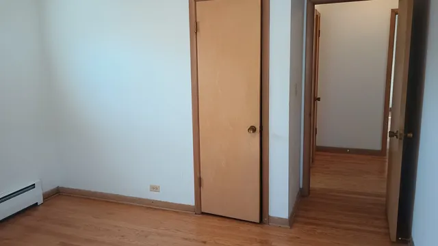 $2,500 | 4950 Greenwood Street, Unit 3E, Skokie, IL 60077