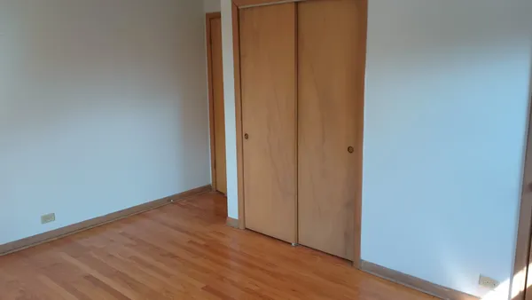$2,500 | 4950 Greenwood Street, Unit 3E, Skokie, IL 60077