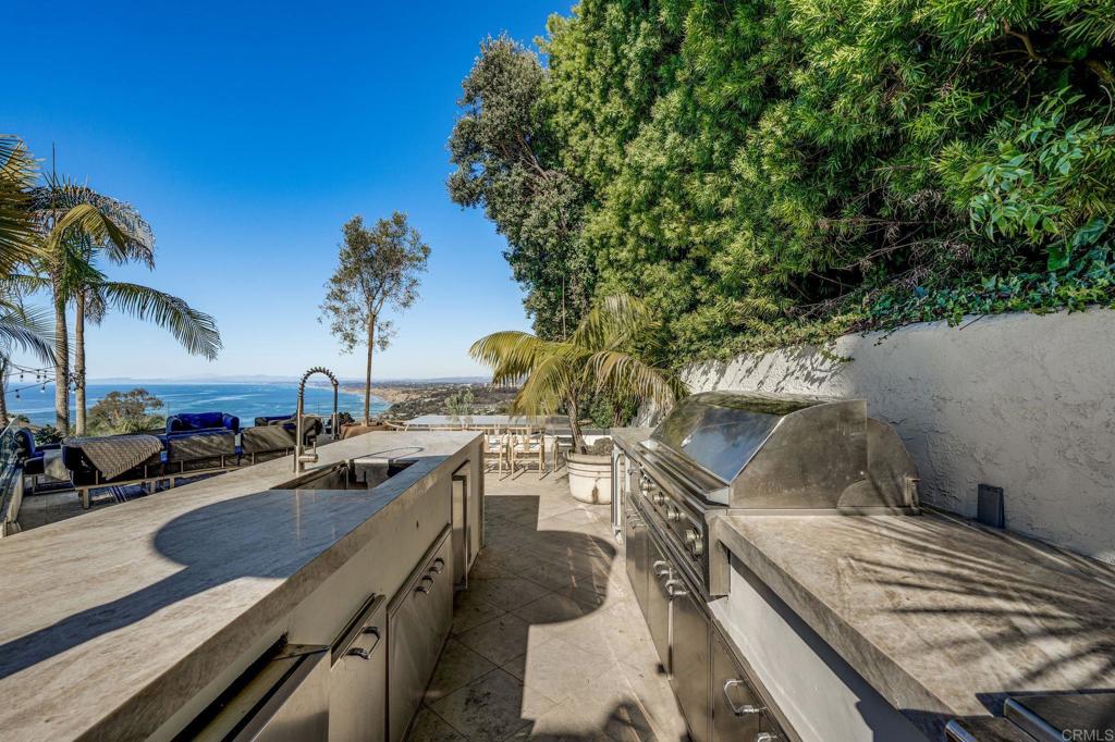 1904 Via Casa Alta La Jolla, CA 92037 - Photo 33 of 60 a view of a backyard with sitting area