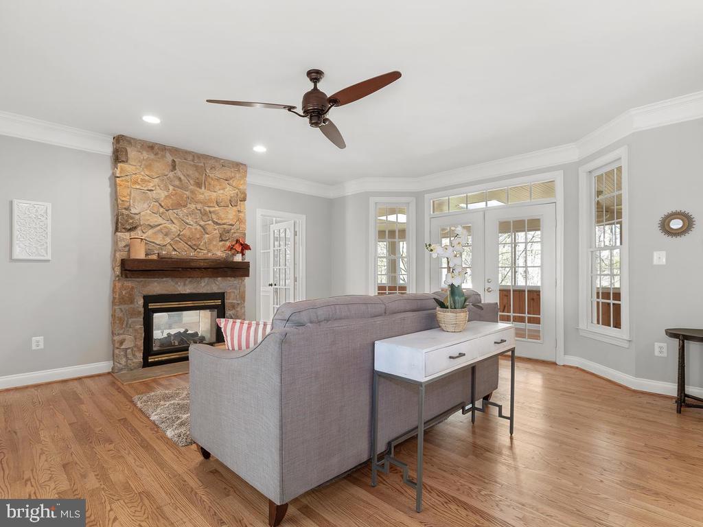 21512 Ripplemead Drive Laytonsville, MD 20882 - Photo 15 of 77 Family Room w/ double sided fireplace