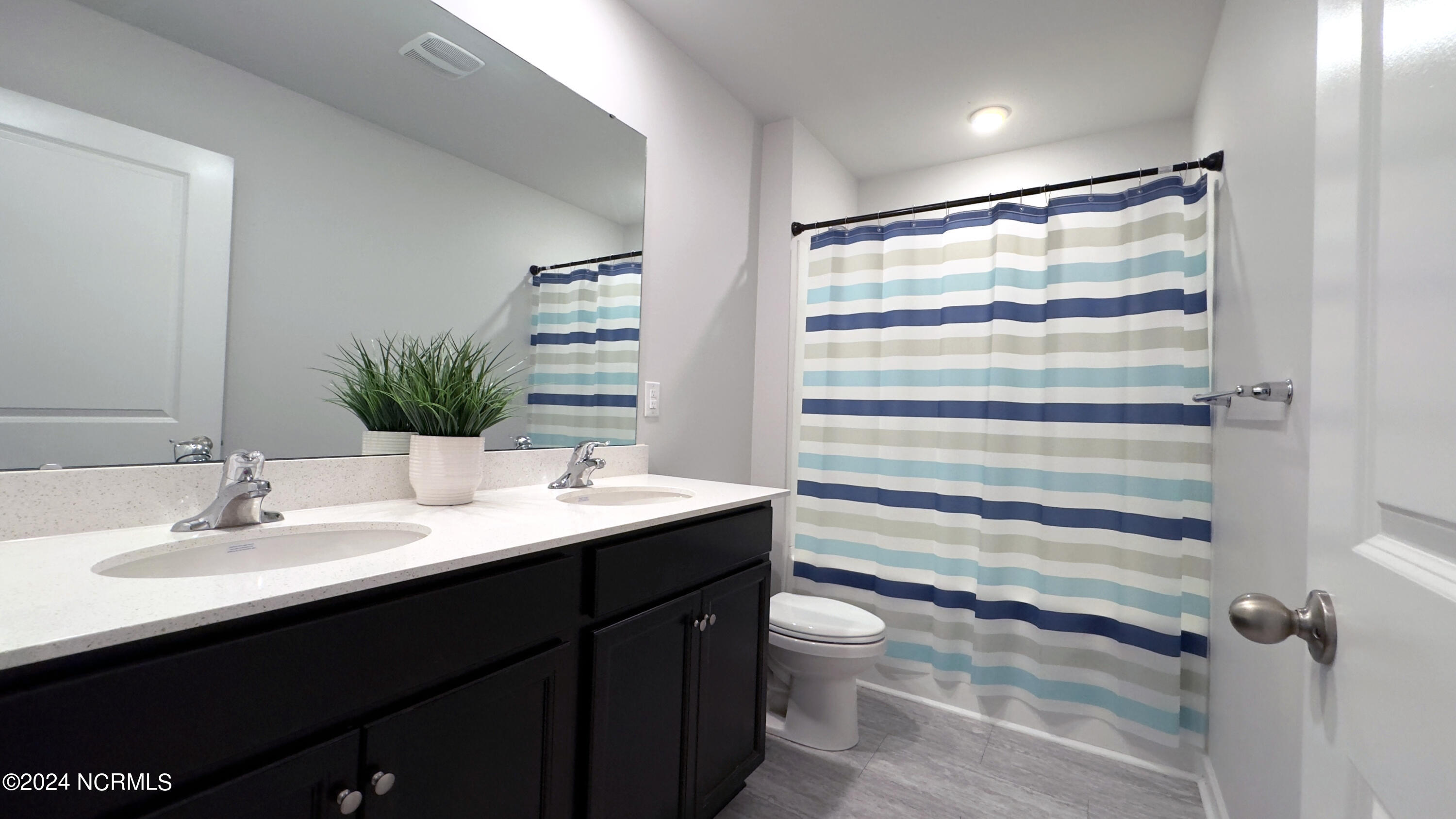 1120 Turtle Creek Road Greenville, NC 27858 - Photo 26 of 30 Upstairs Full Bath