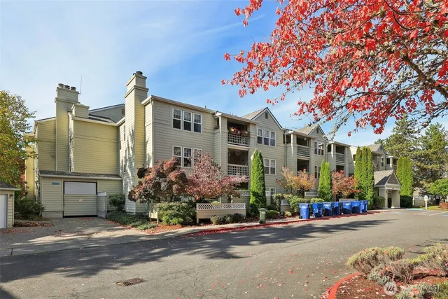 $470,000 | 4109 224th Lane Southeast, Unit 207, Issaquah, WA 98029
