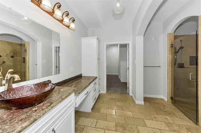 $2,600 | 1313 Mildred Lane, Benbrook, TX 76126