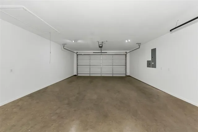 $2,600 | 1313 Mildred Lane, Benbrook, TX 76126