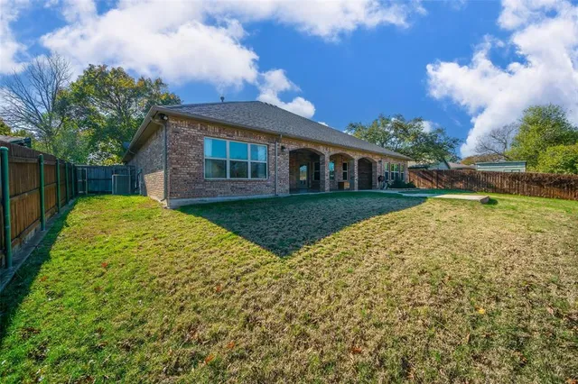 $2,600 | 1313 Mildred Lane, Benbrook, TX 76126