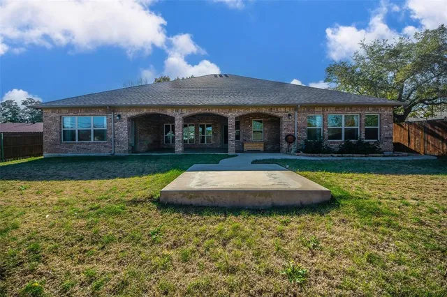 $2,600 | 1313 Mildred Lane, Benbrook, TX 76126